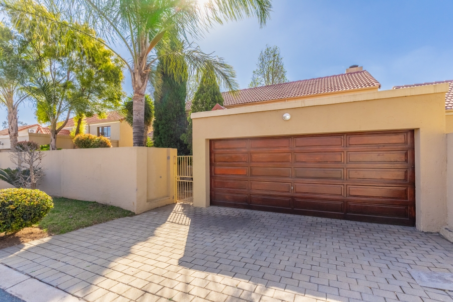 4 Bedroom Property for Sale in Barbeque Downs Gauteng