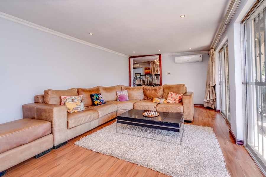 4 Bedroom Property for Sale in Lonehill Gauteng