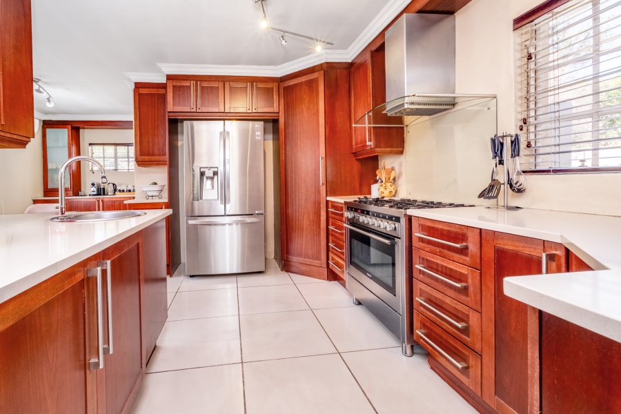 4 Bedroom Property for Sale in Lonehill Gauteng