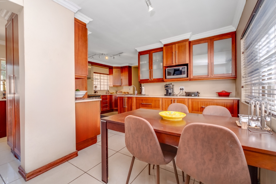 4 Bedroom Property for Sale in Lonehill Gauteng