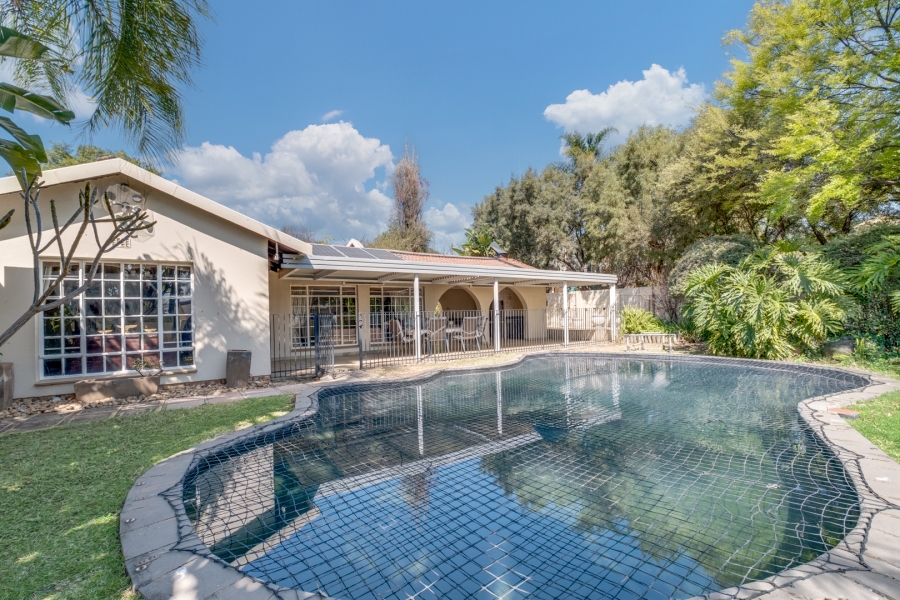 4 Bedroom Property for Sale in Lonehill Gauteng