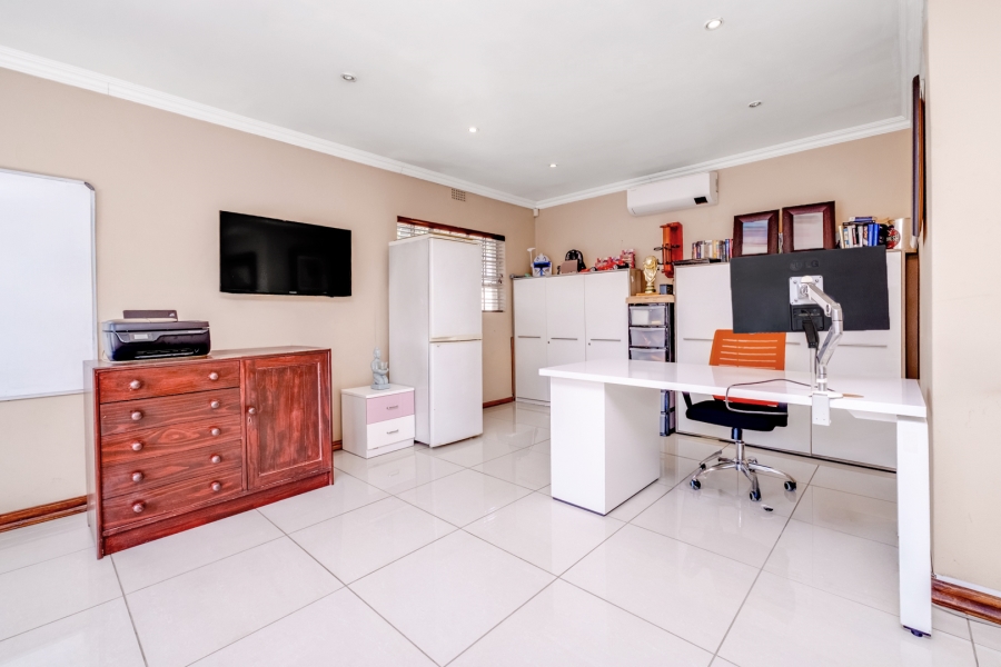 4 Bedroom Property for Sale in Lonehill Gauteng