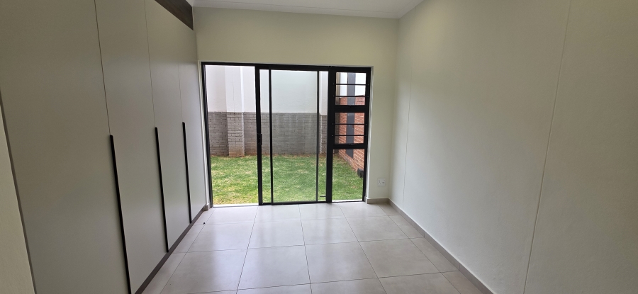To Let 1 Bedroom Property for Rent in Greenstone Hill Gauteng