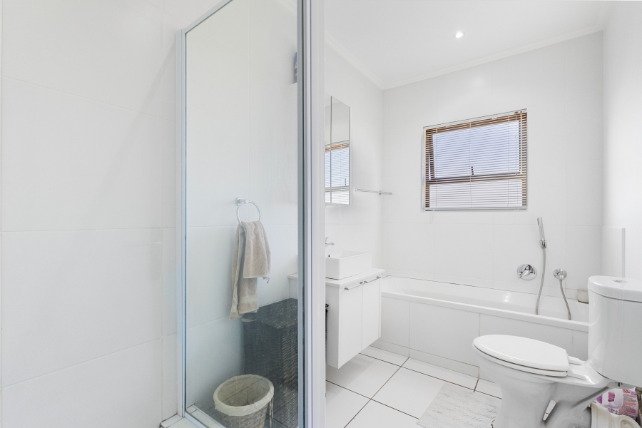 1 Bedroom Property for Sale in Barbeque Downs Gauteng