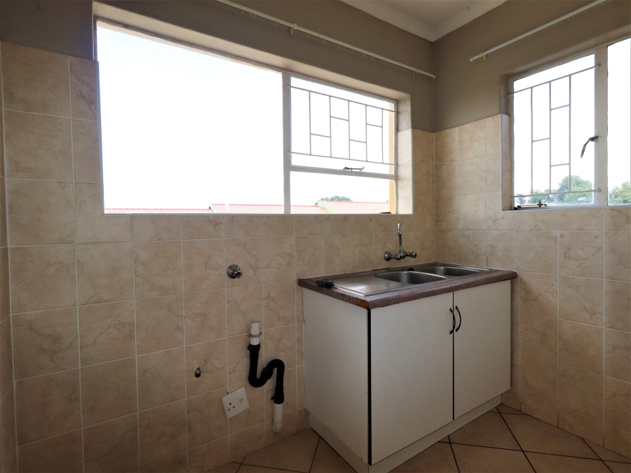 To Let 3 Bedroom Property for Rent in Terenure Gauteng