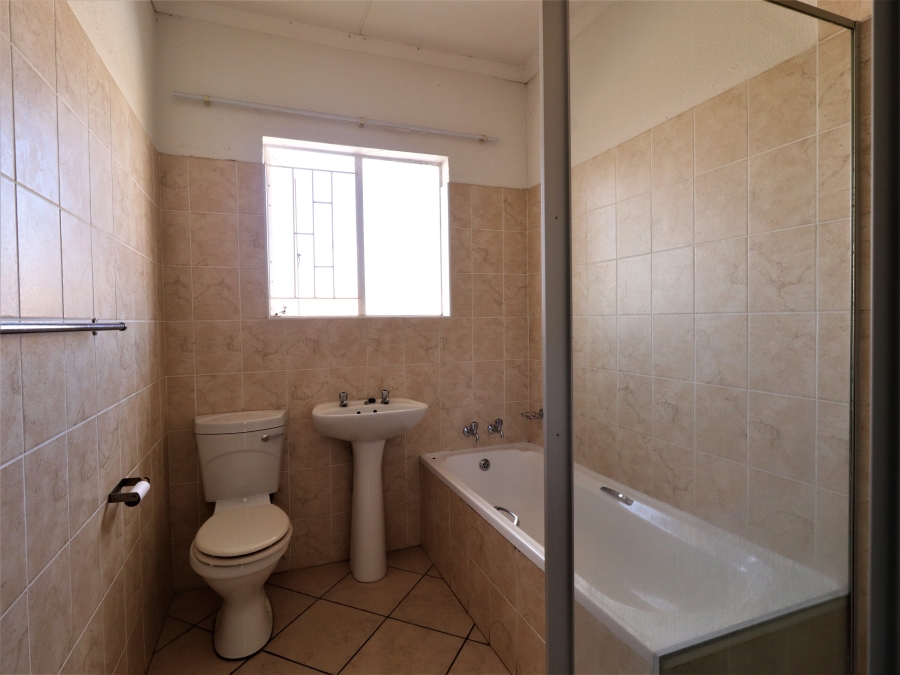 To Let 3 Bedroom Property for Rent in Terenure Gauteng