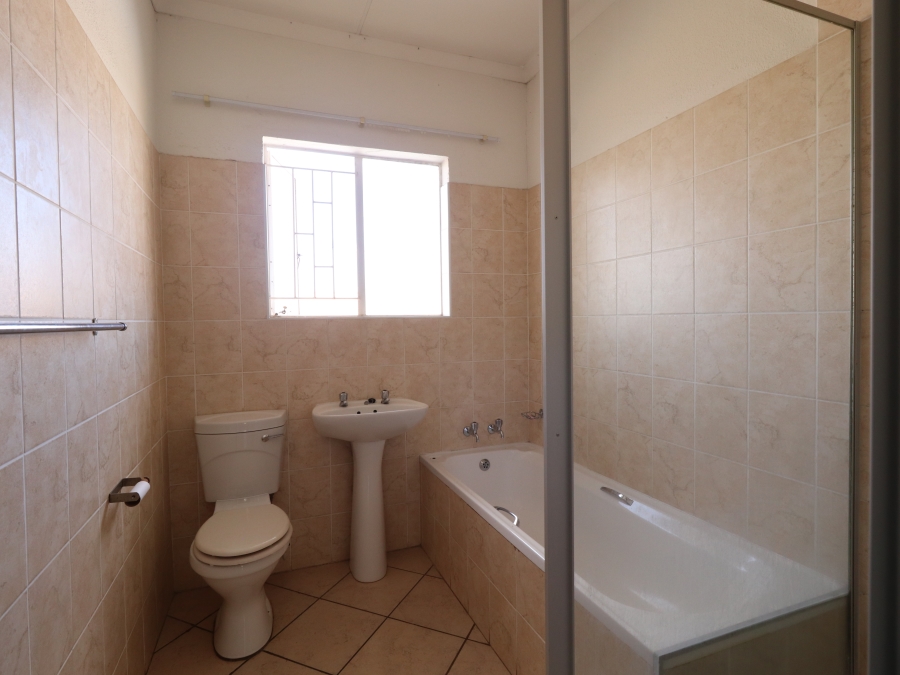 To Let 3 Bedroom Property for Rent in Terenure Gauteng