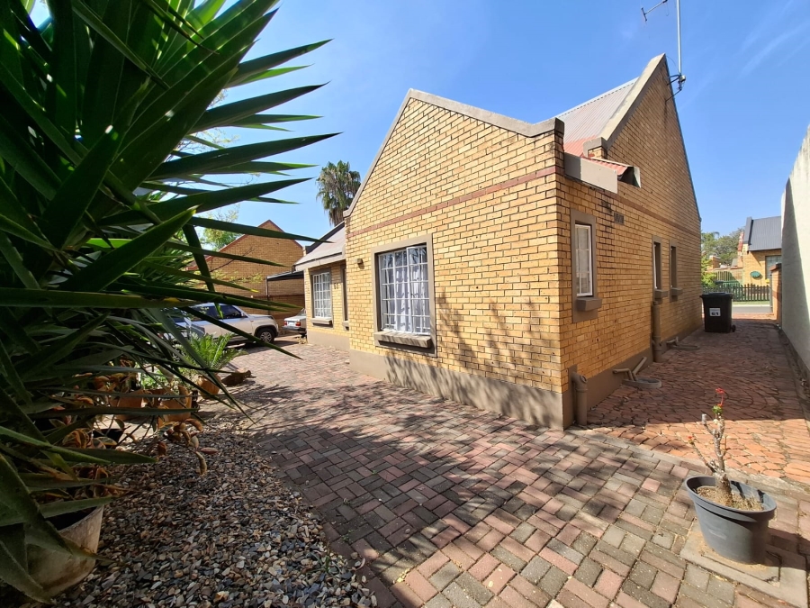 2 Bedroom Property for Sale in Equestria Gauteng