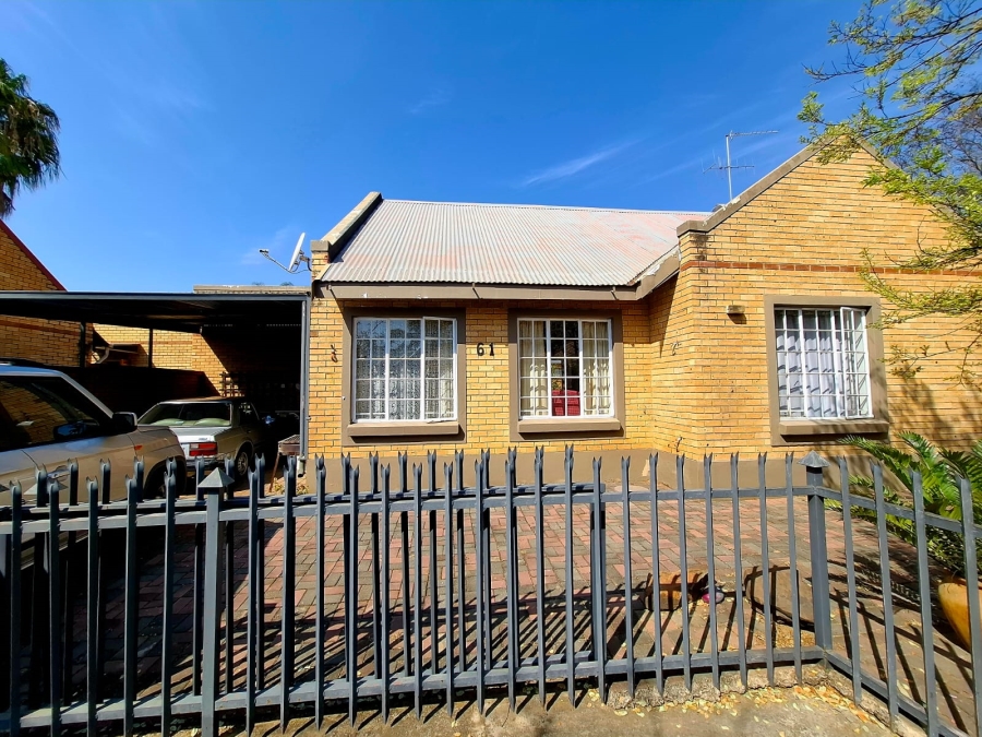2 Bedroom Property for Sale in Equestria Gauteng