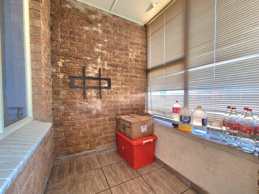 2 Bedroom Property for Sale in Dalview Gauteng