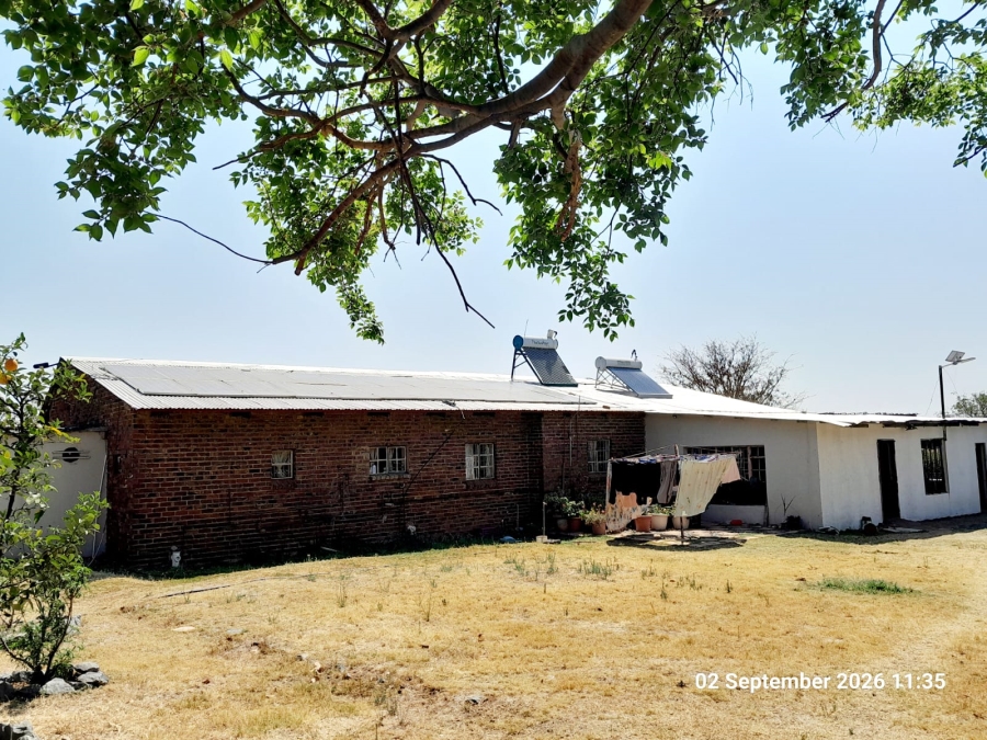 7 Bedroom Property for Sale in Pretoria North Gauteng
