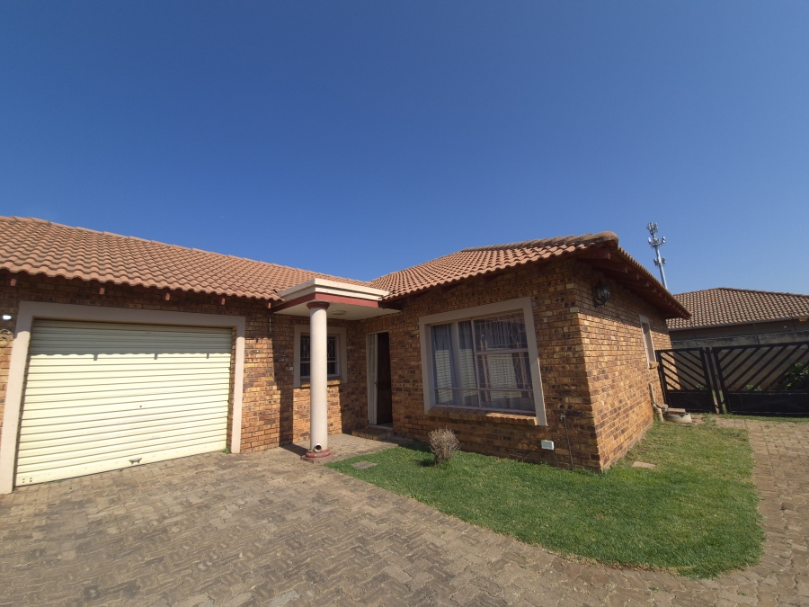 3 Bedroom Property for Sale in New State Areas Gauteng