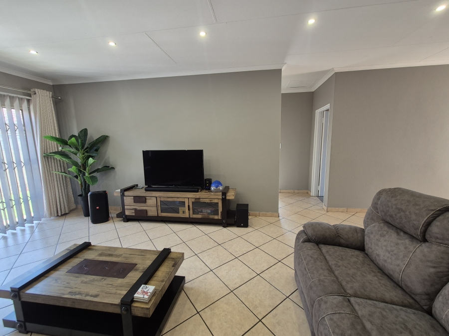 3 Bedroom Property for Sale in New State Areas Gauteng
