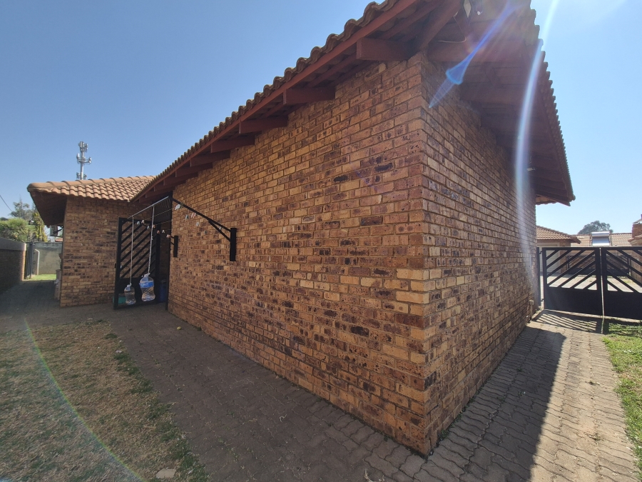 3 Bedroom Property for Sale in New State Areas Gauteng