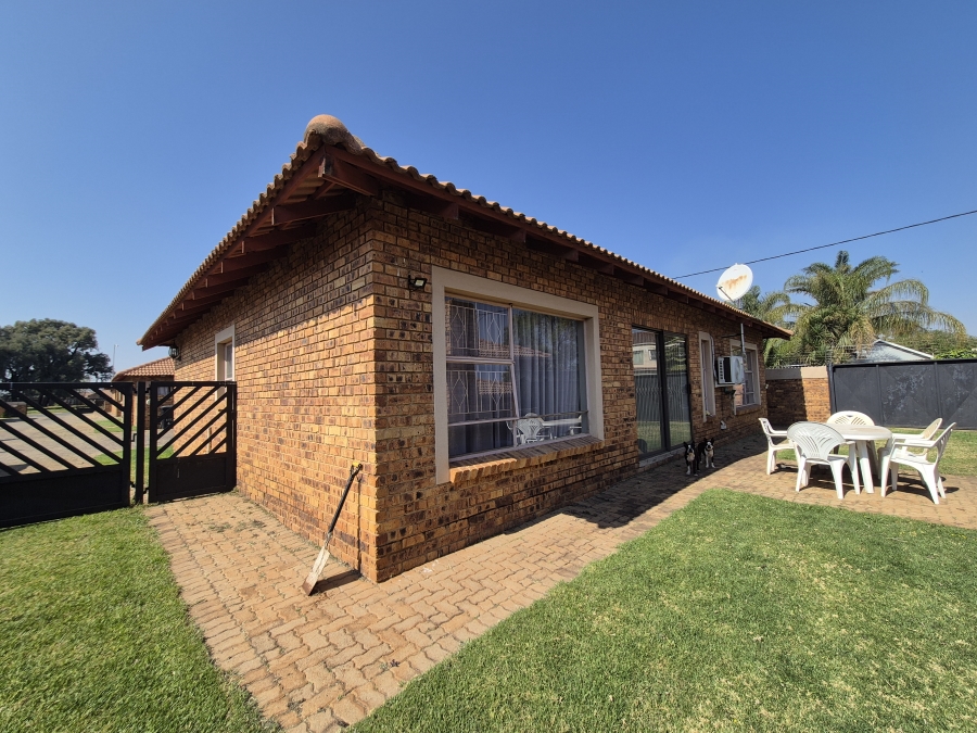 3 Bedroom Property for Sale in New State Areas Gauteng