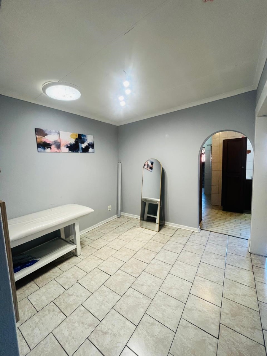 3 Bedroom Property for Sale in Birchleigh North Gauteng