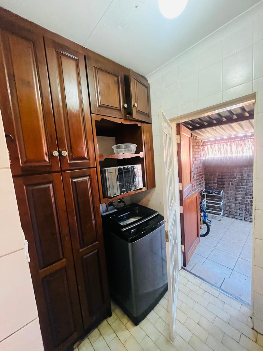 3 Bedroom Property for Sale in Birchleigh North Gauteng