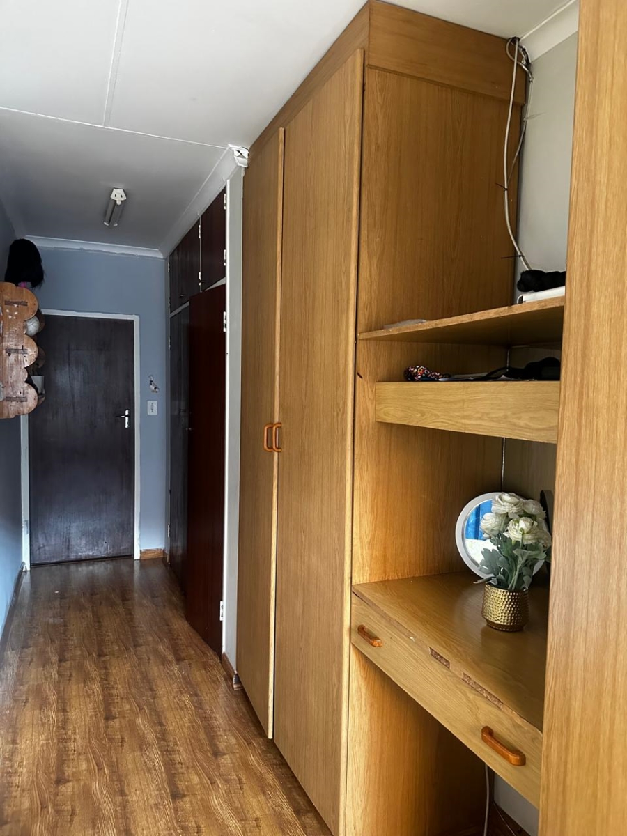 3 Bedroom Property for Sale in Birchleigh North Gauteng