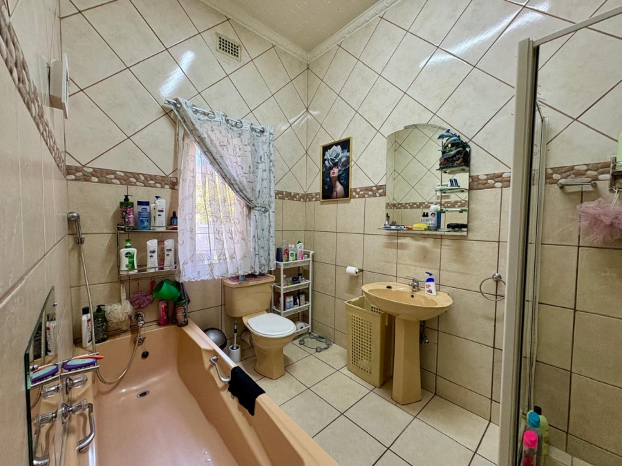 4 Bedroom Property for Sale in Brakpan Central Gauteng