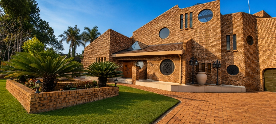 6 Bedroom Property for Sale in Sunward Park Gauteng