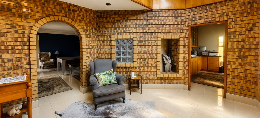 6 Bedroom Property for Sale in Sunward Park Gauteng