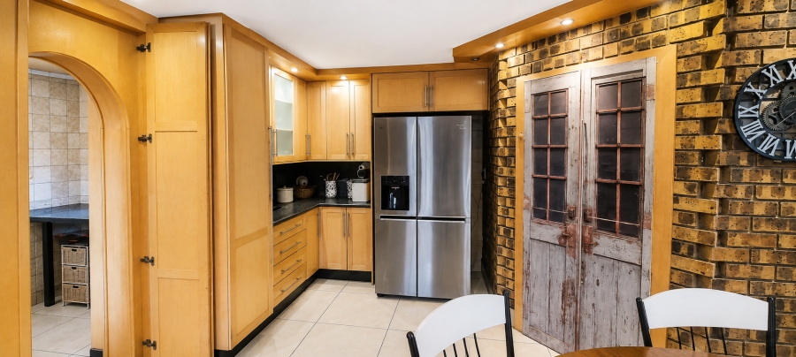 6 Bedroom Property for Sale in Sunward Park Gauteng