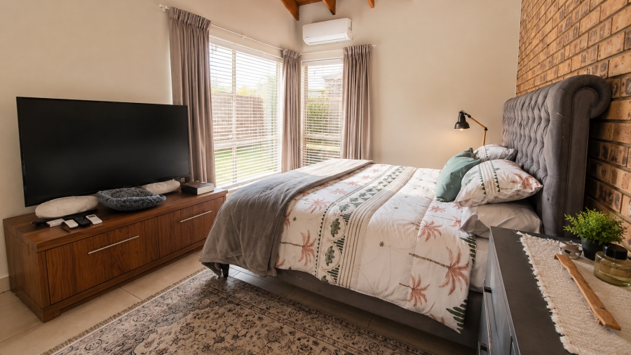 6 Bedroom Property for Sale in Sunward Park Gauteng