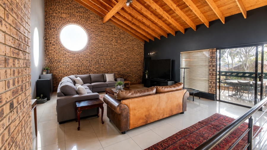6 Bedroom Property for Sale in Sunward Park Gauteng