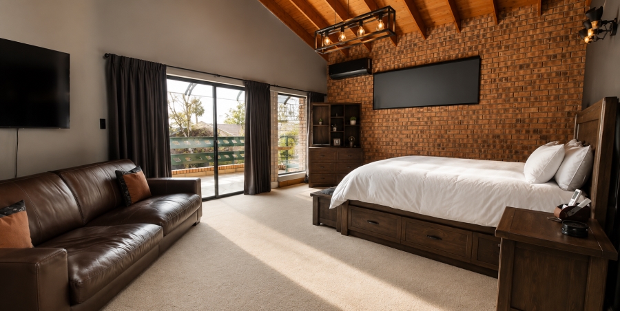 6 Bedroom Property for Sale in Sunward Park Gauteng