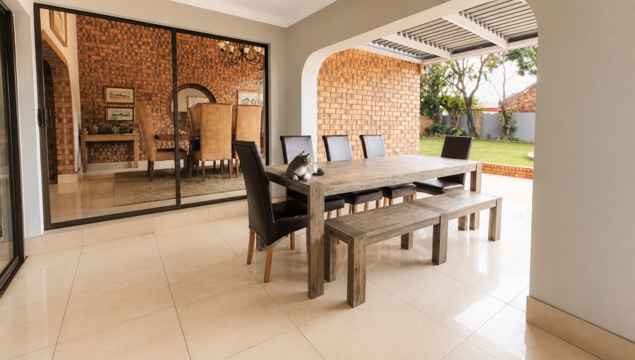6 Bedroom Property for Sale in Sunward Park Gauteng