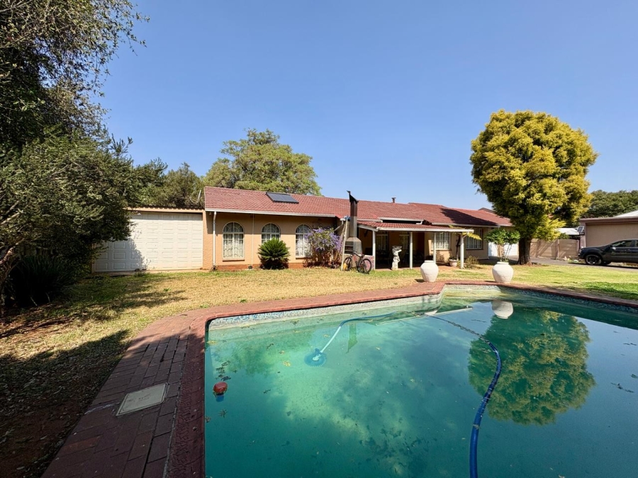 3 Bedroom Property for Sale in Brakpan Central Gauteng