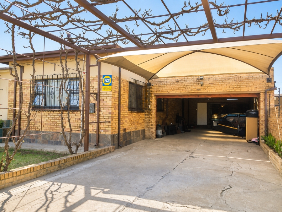 3 Bedroom Property for Sale in Northmead Gauteng