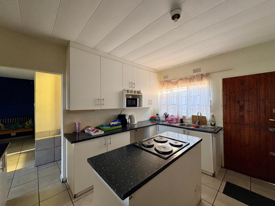 3 Bedroom Property for Sale in Strubenvale Gauteng