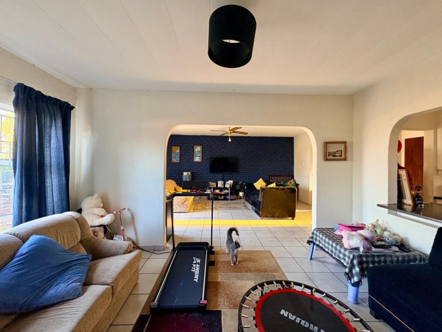 3 Bedroom Property for Sale in Strubenvale Gauteng