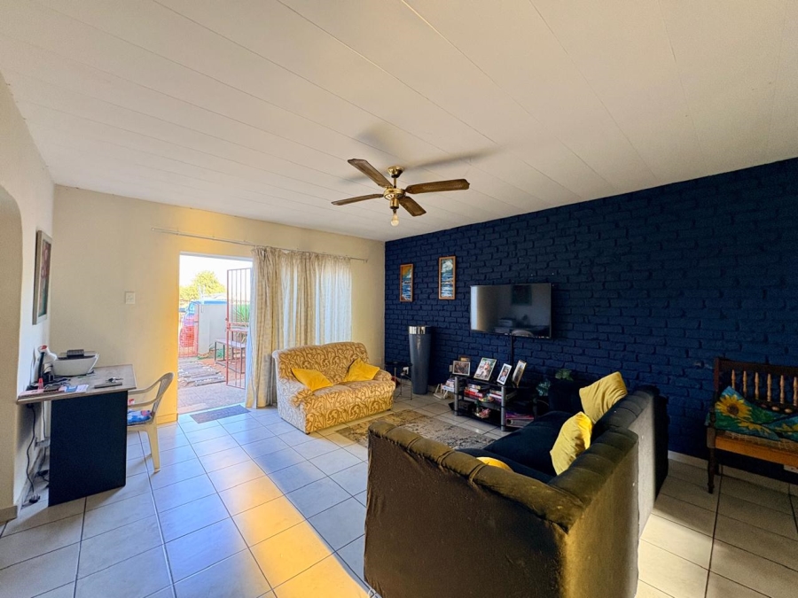 3 Bedroom Property for Sale in Strubenvale Gauteng