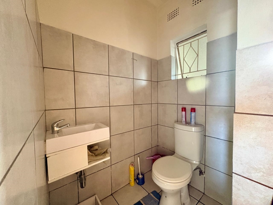 3 Bedroom Property for Sale in Strubenvale Gauteng