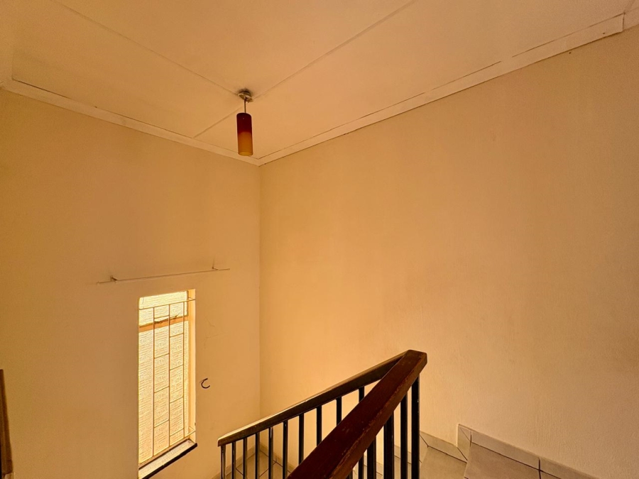 3 Bedroom Property for Sale in Strubenvale Gauteng