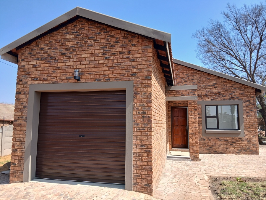 3 Bedroom Property for Sale in Dersley Gauteng
