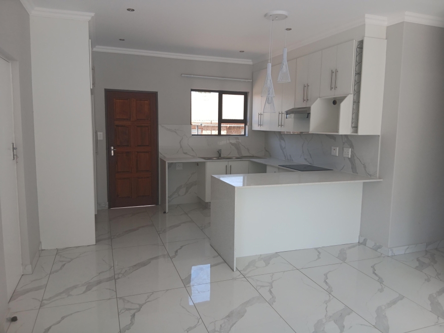 3 Bedroom Property for Sale in Dersley Gauteng