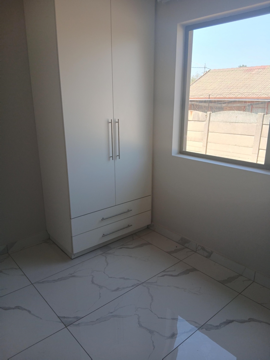 3 Bedroom Property for Sale in Dersley Gauteng