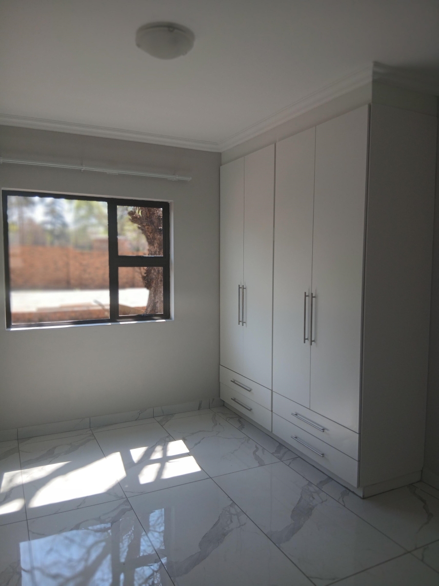 3 Bedroom Property for Sale in Dersley Gauteng