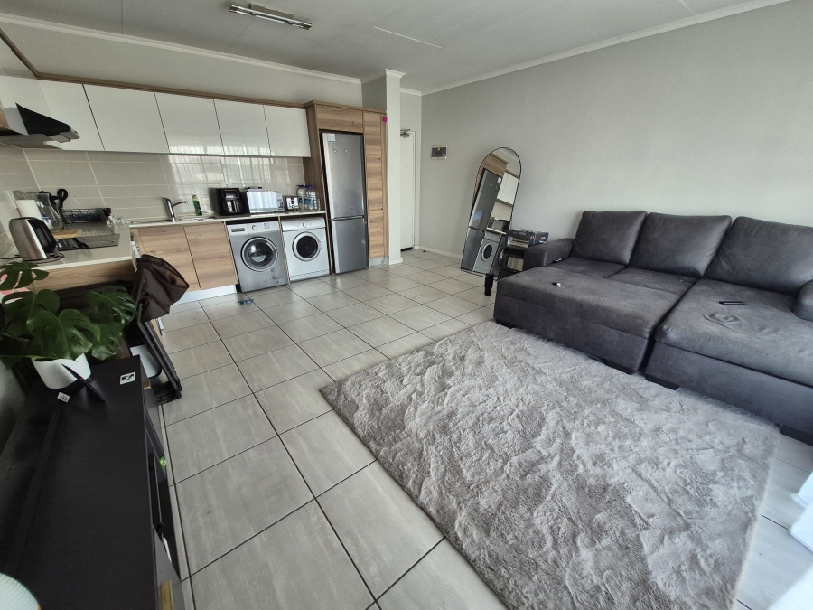 To Let 1 Bedroom Property for Rent in Waterfall Gauteng