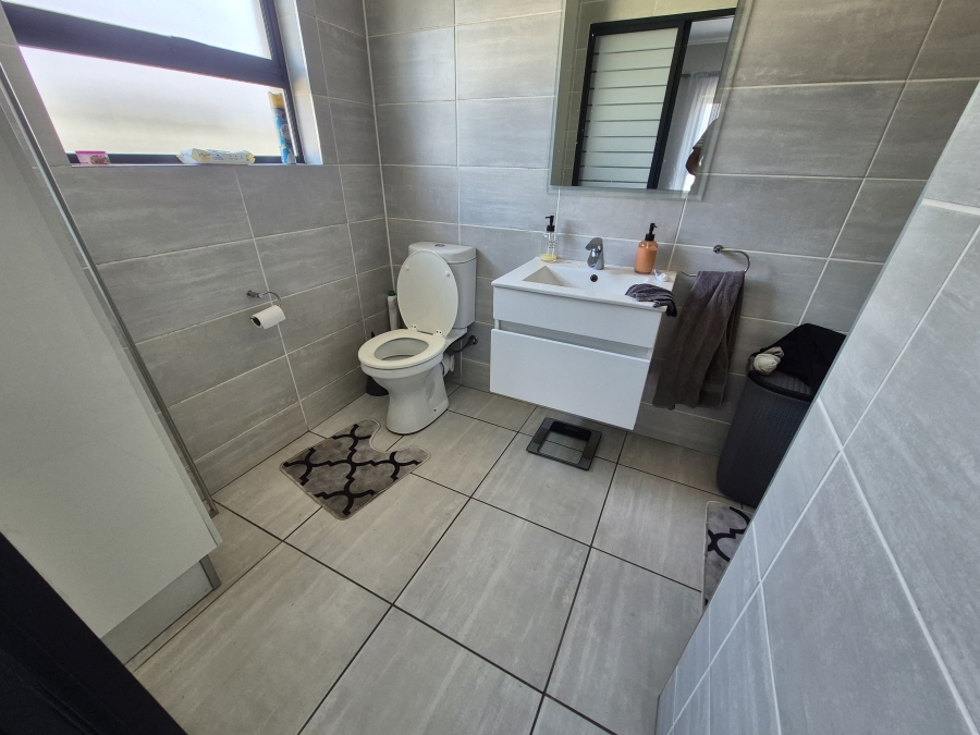 To Let 1 Bedroom Property for Rent in Waterfall Gauteng