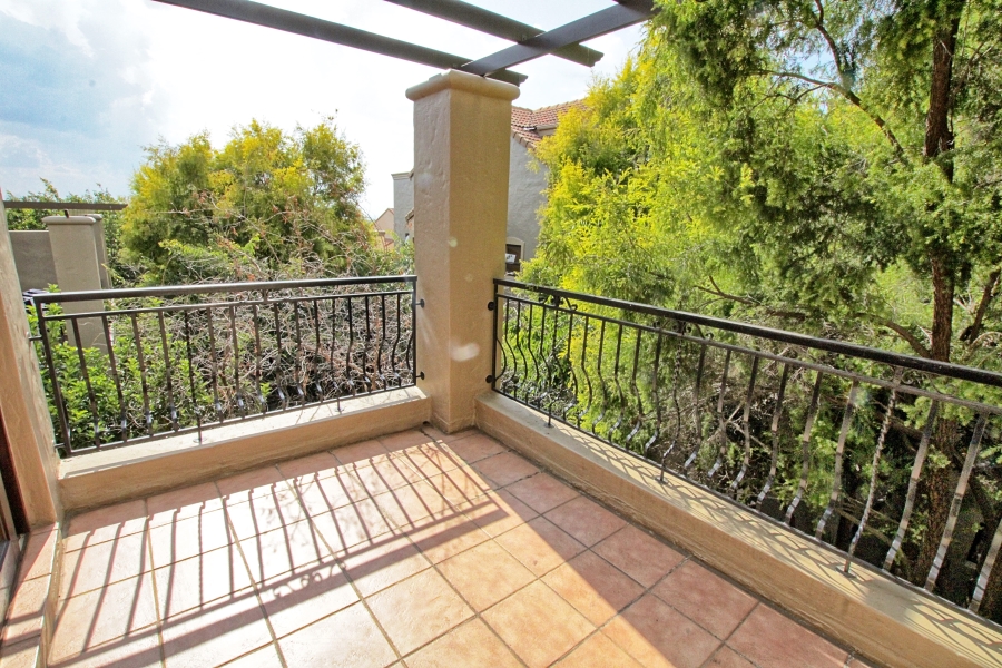 To Let 1 Bedroom Property for Rent in Lonehill Gauteng