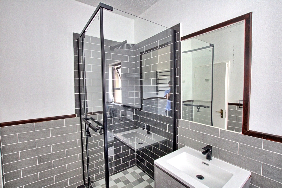 To Let 1 Bedroom Property for Rent in Lonehill Gauteng