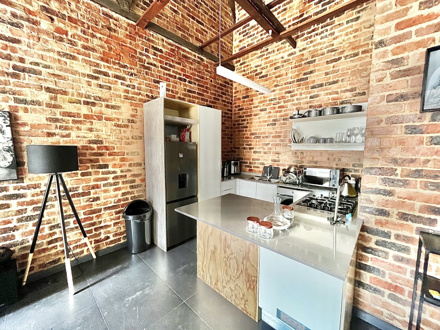 To Let 1 Bedroom Property for Rent in Braamfontein Gauteng