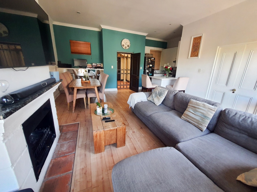 1 Bedroom Property for Sale in Benmore Gardens Gauteng