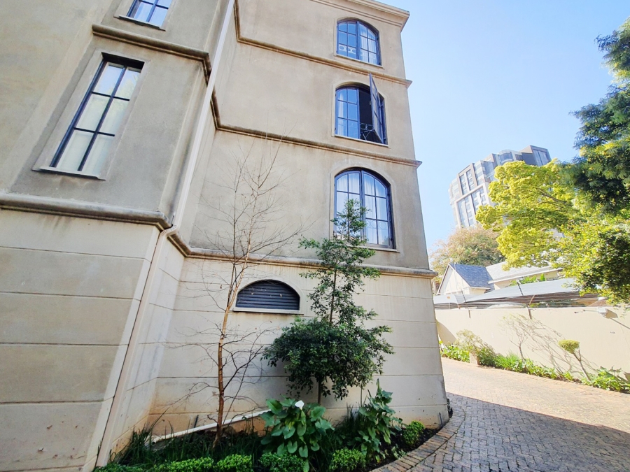 1 Bedroom Property for Sale in Benmore Gardens Gauteng