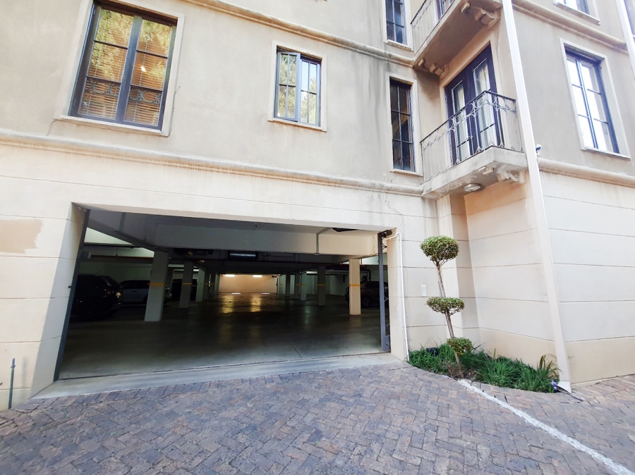 1 Bedroom Property for Sale in Benmore Gardens Gauteng