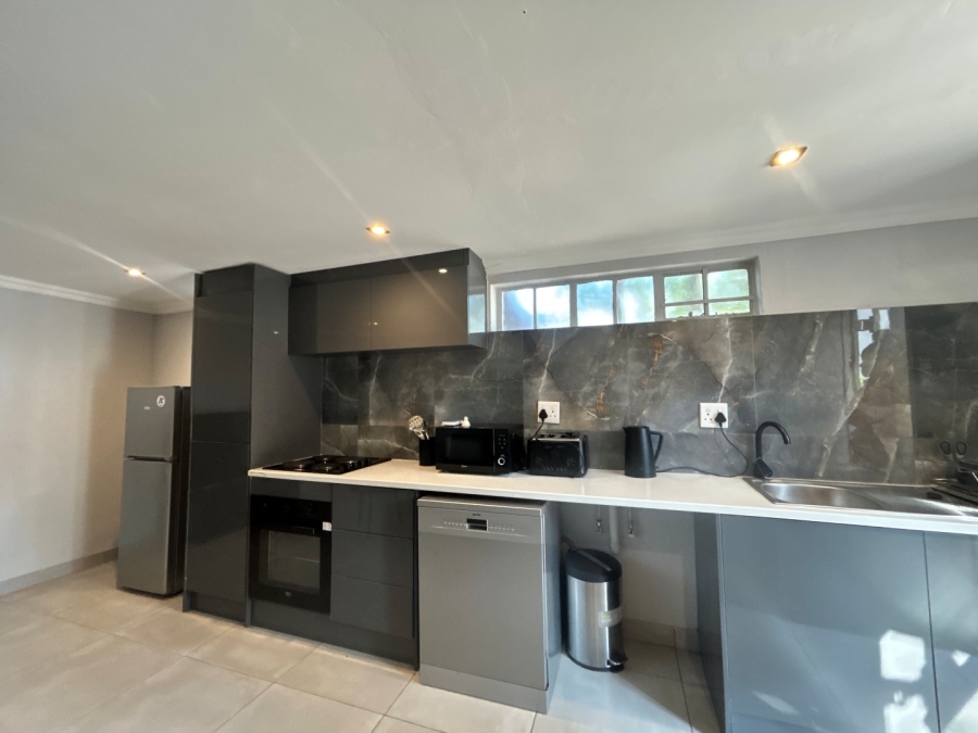 To Let 1 Bedroom Property for Rent in Houghton Estate Gauteng